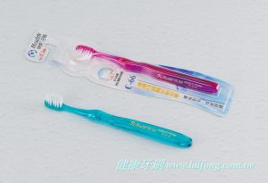 閱讀更多關於這篇文章 C66 健康兒童磨尖絲牙刷